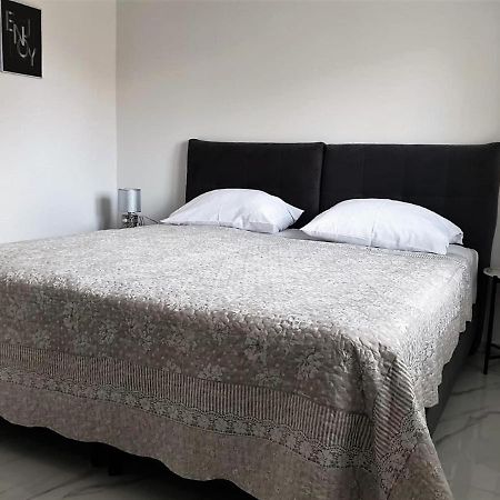 Premium Apartments Adore Novalja Exteriér fotografie