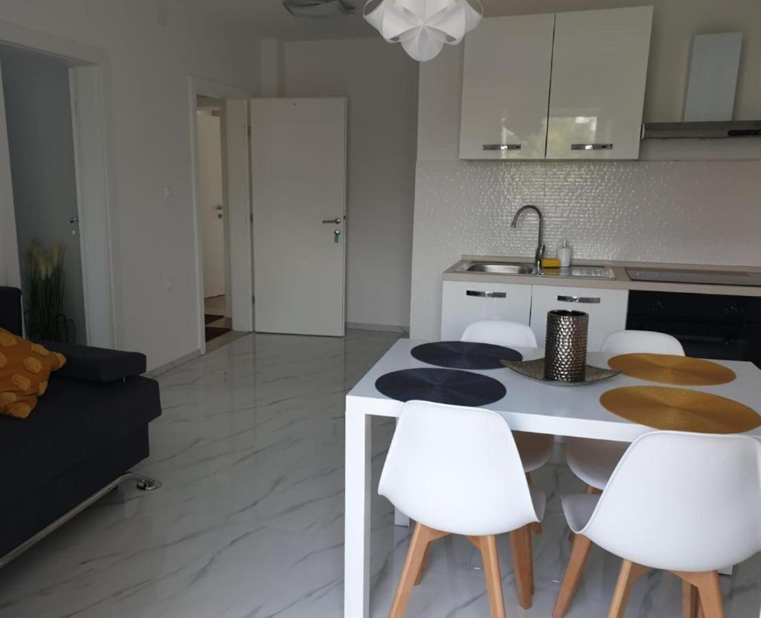 Premium Apartments Adore Novalja Exteriér fotografie